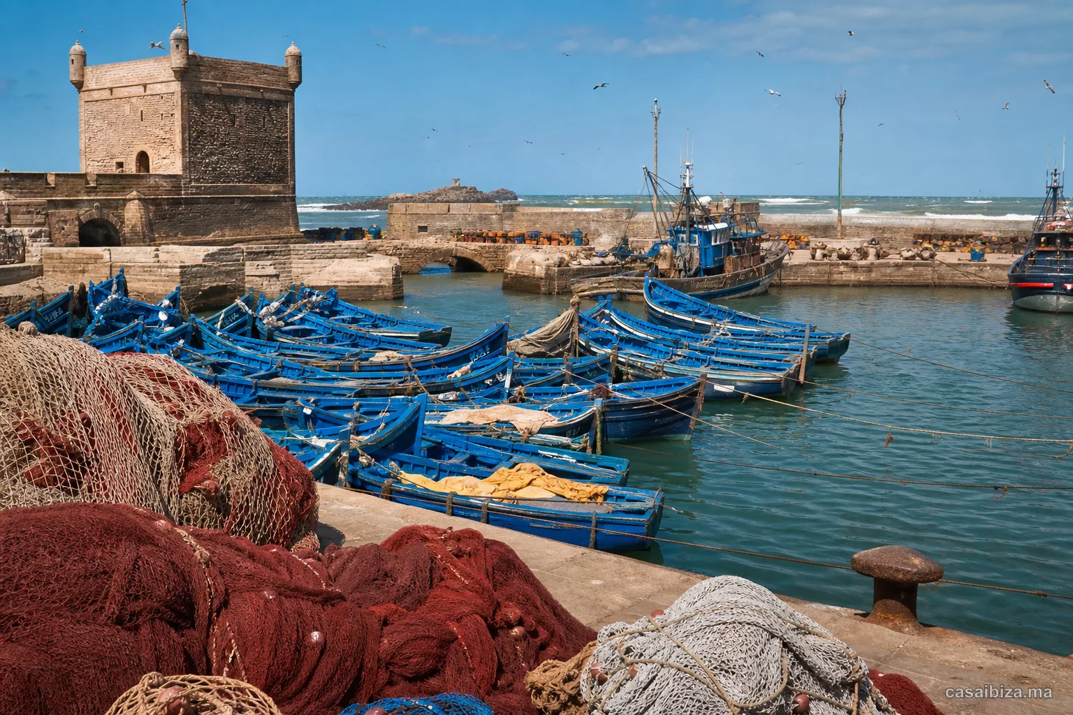 Port de pêche d’Essaouira et bateaux bleus traditionnels
